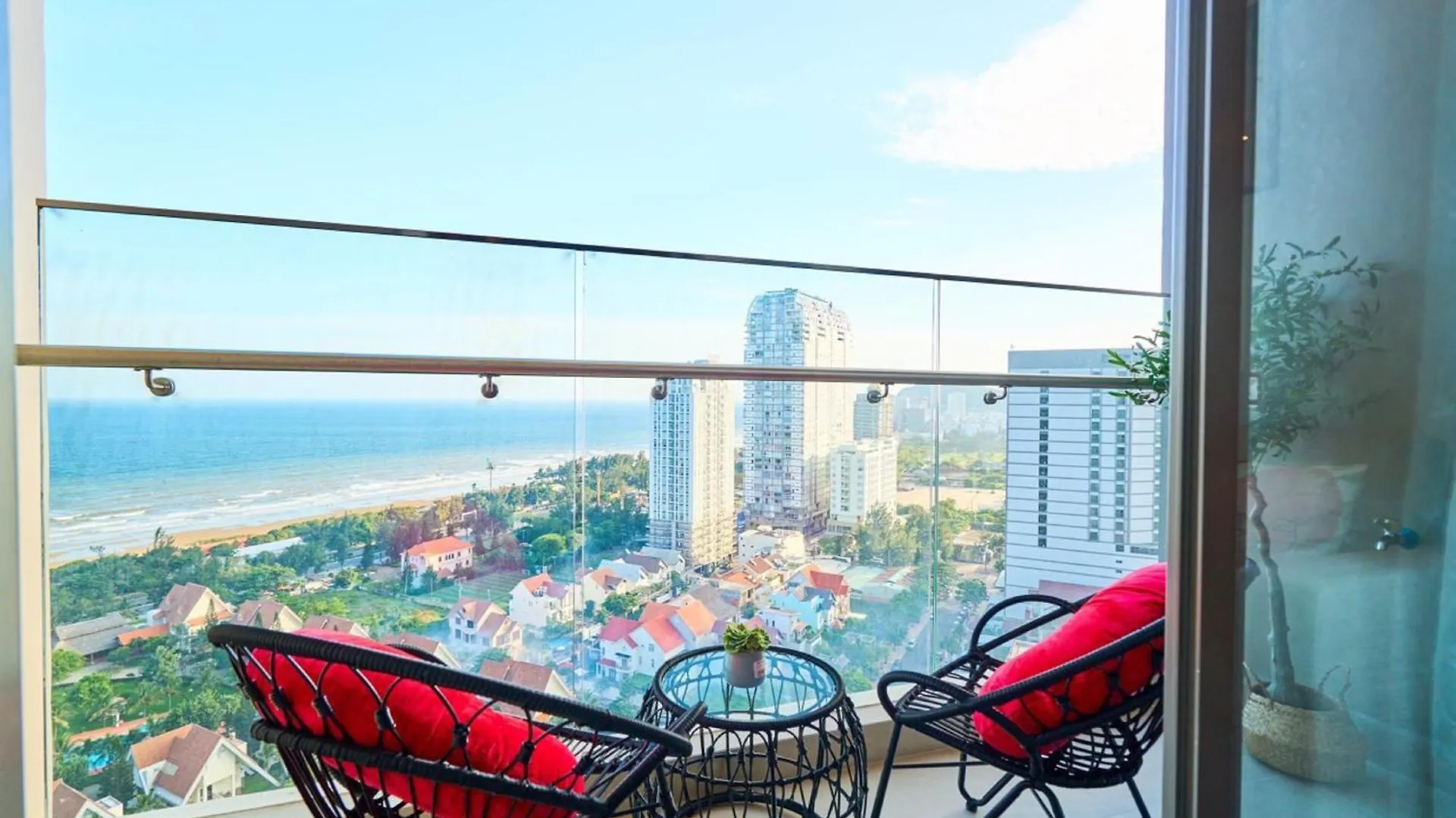 The Song 5 Stars Apartment - Tokyo Homestay Vung Tau Vietnam